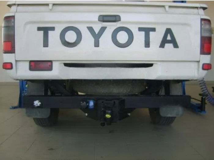 Carlig remorcare Toyota Hilux pick-up fara treapta 1997-2004 marca Autohak [3]