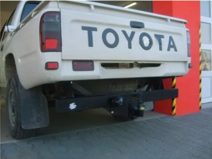 Carlig remorcare Toyota Hilux pick-up fara treapta 1997-2004 marca Autohak [2]