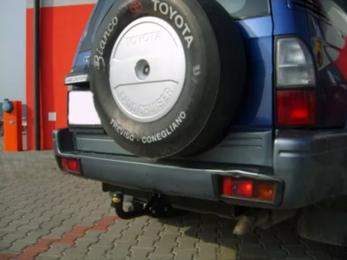 Carlig remorcare Toyota Land Cruiser 5 usi J90/J95 fabricat intre 1996-2002 marca Autohak [5]