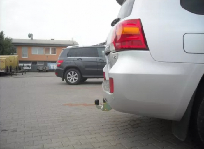 Carlig remorcare Toyota Land Cruiser V8 dupa 2007 cu flansa [5]