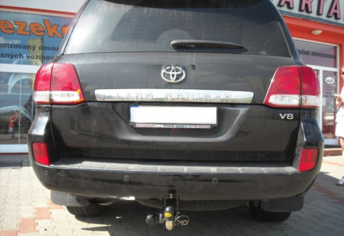Carlig remorcare Toyota Land Cruiser V8 dupa 2007 demontabil automat cu maneta marca Autohak [8]