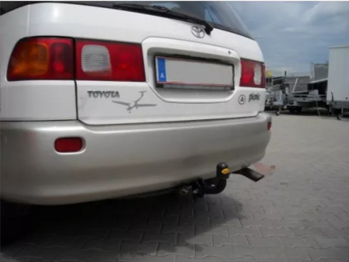 Carlig remorcare Toyota Picnic fabricata intre 1996 - 2001 marca Autohak [7]