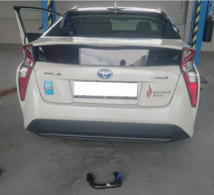 Carlig remorcare Toyota Prius dupa 2015 demontabil automat verticalmarca Autohak [6]
