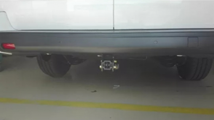 Carlig remorcare Toyota Proace dupa 2016 demontabil automat cu maneta marca Autohak [3]