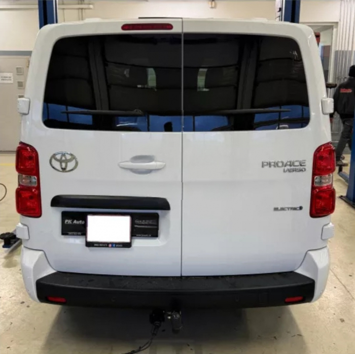 Carlig remorcare Toyota Proace fabricata dupa 2016 marca Autohak [2]
