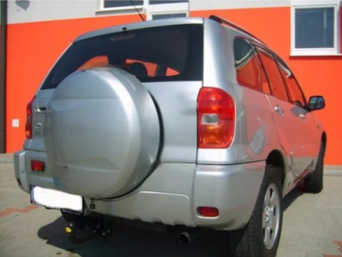 Carlig remorcare Toyota Rav 4 2000-2005 marca Autohak [2]