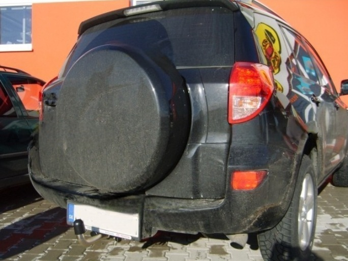 Carlig remorcare Toyota RAV 4 cu roata de rezerva 2009 - 2013 demontabil automat cu maneta marca Autohak [4]