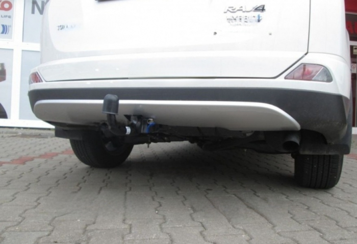 Carlig remorcare Toyota RAV 4 2016 - 2018 demontabil automat vertical marca Autohak [5]