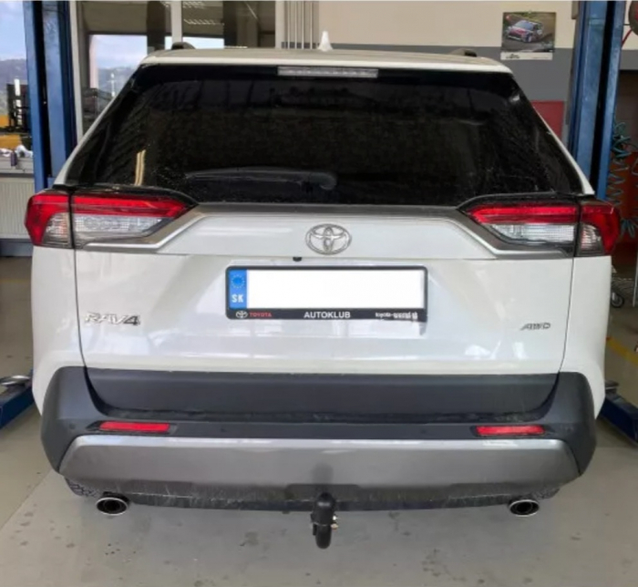 Carlig remorcare Toyota Rav 4 fabricata dupa 2019 marca Autohak [4]