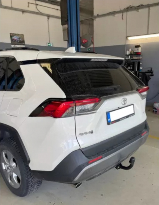 Carlig remorcare Toyota Rav 4 fabricata dupa 2019 marca Autohak [5]