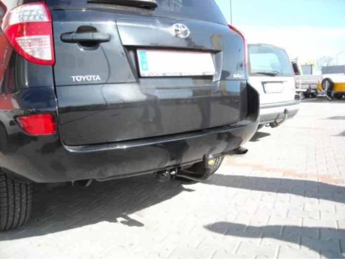 Carlig remorcare Toyota Rav 4 fara roata de rezerva pe usa din spate 2005-2009 marca Autohak [6]