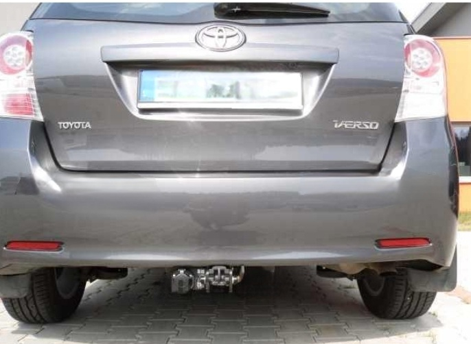 Carlig remorcare Toyota Verso 5 usi (R2) dupa 2009 demontabil automat cu maneta marca Autohak [2]