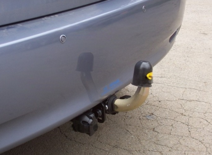 Carlig remorcare Toyota Verso 5 usi (R2) dupa 2009 demontabil automat cu maneta marca Autohak [6]