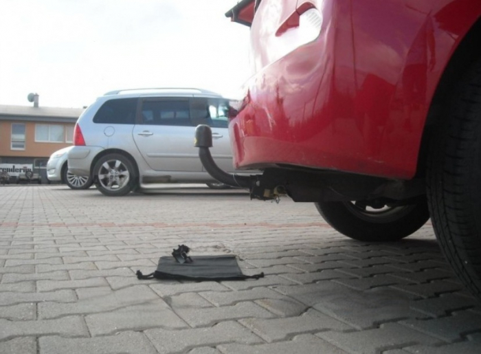 Carlig remorcare Toyota Verso S dupa 2011 demontabil automat cu maneta marca Autohak [5]