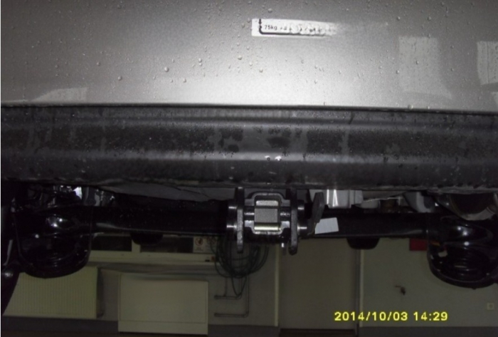 Carlig remorcare Toyota Yaris 3/5 usi 10.2011 - 2014 demontabil automat cu maneta marca Autohak [4]