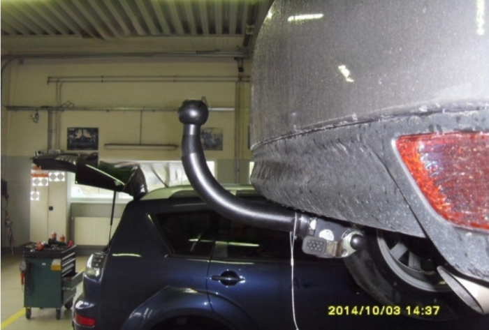 Carlig remorcare Toyota Yaris 3/5 usi 10.2011 - 2014 demontabil automat cu maneta marca Autohak [7]