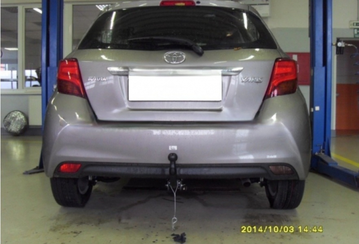 Carlig remorcare Toyota Yaris 3/5 usi 10.2011 - 2014 demontabil automat cu maneta marca Autohak [3]