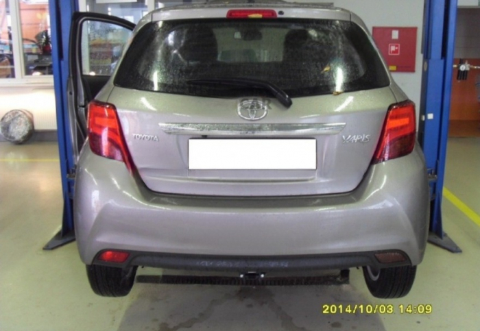 Carlig remorcare Toyota Yaris 3/5 usi 10.2011 - 2014 demontabil automat cu maneta marca Autohak [6]