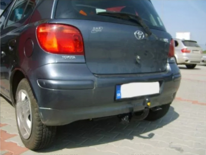 Carlig remorcare Toyota Yaris 3/5 usi 2002-2005 marca Autohak [2]