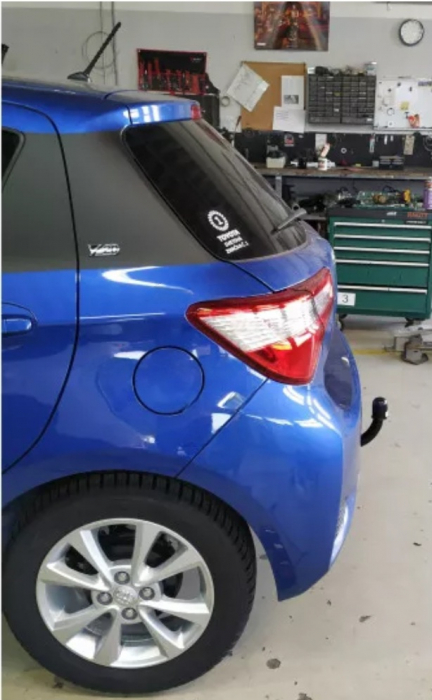Carlig remorcare Toyota Yaris 3/5 usi dupa 2014 demontabil automat cu maneta marca Autohak [4]