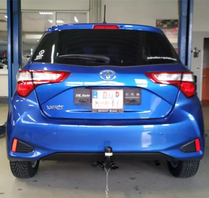 Carlig remorcare Toyota Yaris 3/5 usi dupa 2014 demontabil automat cu maneta marca Autohak [3]