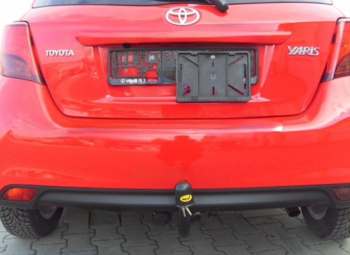 Carlig remorcare Toyota Yaris 3/5 usi dupa 2014 demontabil automat vertical marca Autohak [13]