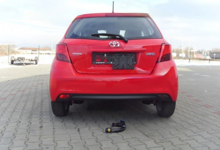 Carlig remorcare Toyota Yaris 3/5 usi dupa 2014 demontabil automat vertical marca Autohak [9]