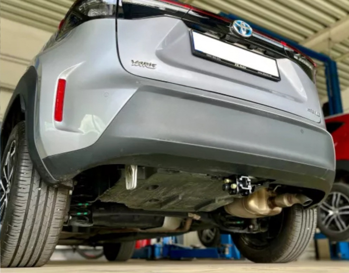Carlig remorcare Toyota Yaris Cross dupa 07.2021 demontabil automat cu maneta marca Autohak [11]