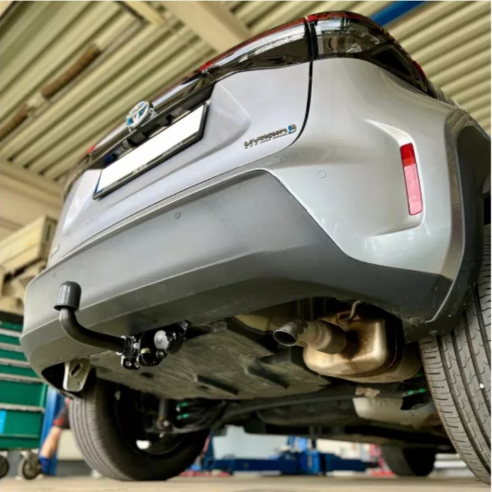 Carlig remorcare Toyota Yaris Cross dupa 07.2021 demontabil automat cu maneta marca Autohak [6]