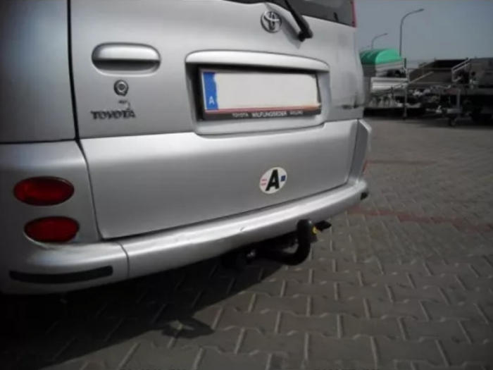 Carlig remorcare Toyota Yaris Verso, 5 usi 2000-2006 marca Autohak [3]
