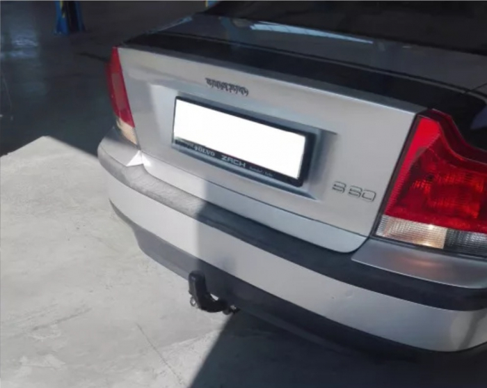 Carlig remorcare Volvo S60 dupa 2000 marca Autohak [4]