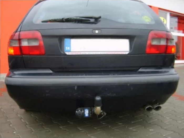 Carlig remorcare Volvo V40 1996 - 2000 demontabil automat cu maneta marca Autohak [3]