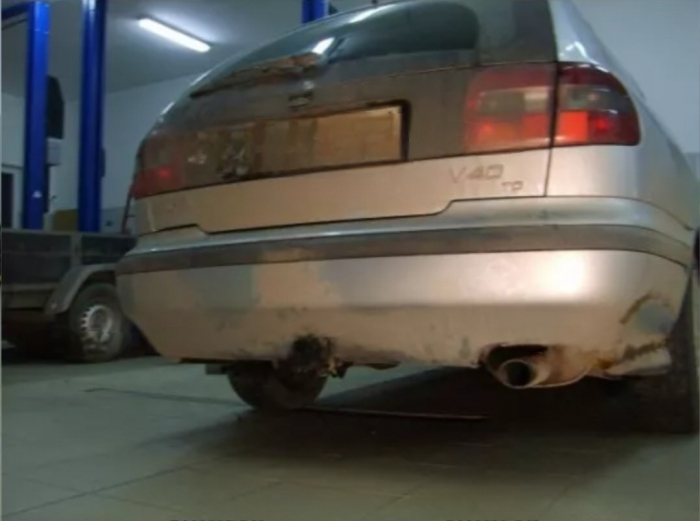Carlig remorcare Volvo V40 1996 - 2000 demontabil automat cu maneta marca Autohak [7]