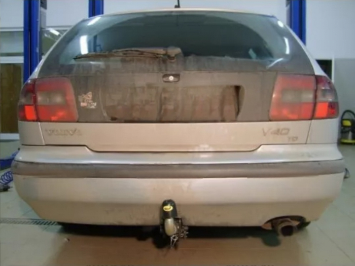 Carlig remorcare Volvo V40 1996 - 2000 demontabil automat cu maneta marca Autohak [5]