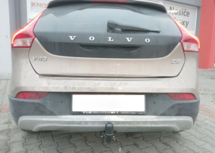 Carlig remorcare Volvo V40 5 usi dupa 2012 demontabil automat cu maneta marca Autohak [4]