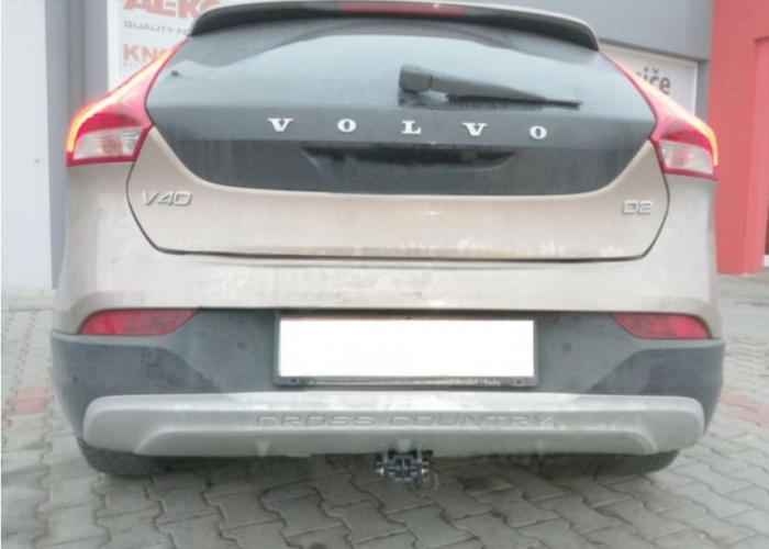 Carlig remorcare Volvo V40 5 usi dupa 2012 demontabil automat cu maneta marca Autohak [8]