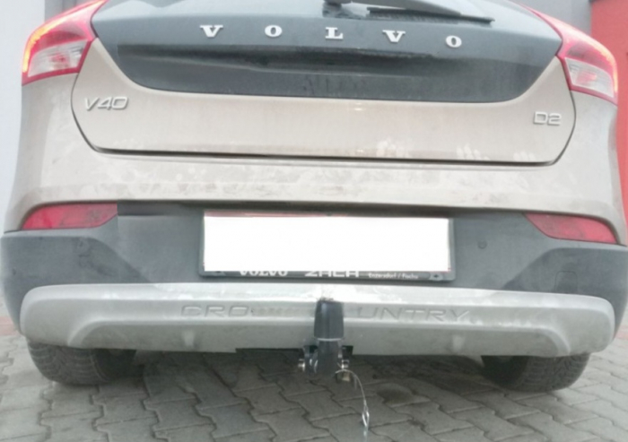 Carlig remorcare Volvo V40 5 usi dupa 2012 demontabil automat cu maneta marca Autohak [5]
