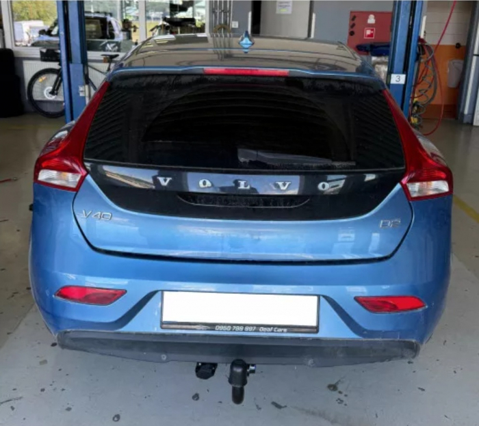 Carlig remorcare Volvo V40 5 usi dupa 2012 demontabil automat vertical marca Autohak [10]