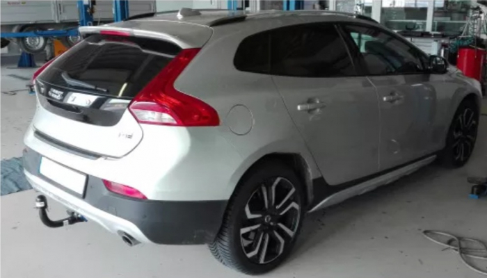 Carlig remorcare Volvo V40 5 usi dupa 2012 demontabil automat vertical marca Autohak [6]