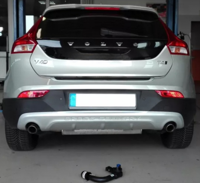 Carlig remorcare Volvo V40 5 usi dupa 2012 demontabil automat vertical marca Autohak [8]