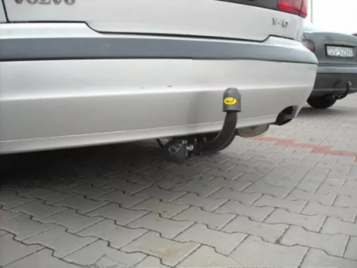 Carlig remorcare Volvo V40 combi 2000 - 2004 marca Autohak [5]
