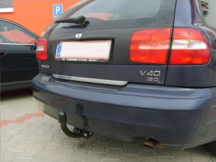 Carlig remorcare Volvo V40 dupa 2000 demontabil automat cu maneta marca Autohak [2]