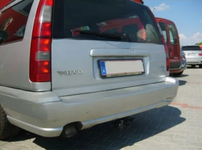 Carlig remorcare Volvo V70 combi 1997 - 2000 demontabil automat cu maneta marca Autohak [2]