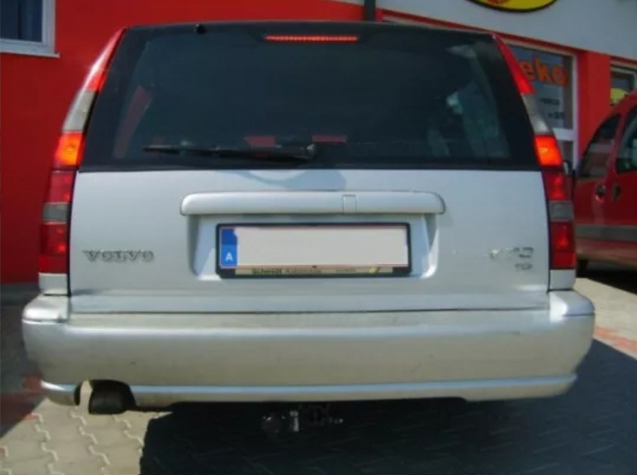 Carlig remorcare Volvo V70 combi 1997 - 2000 demontabil automat cu maneta marca Autohak [3]