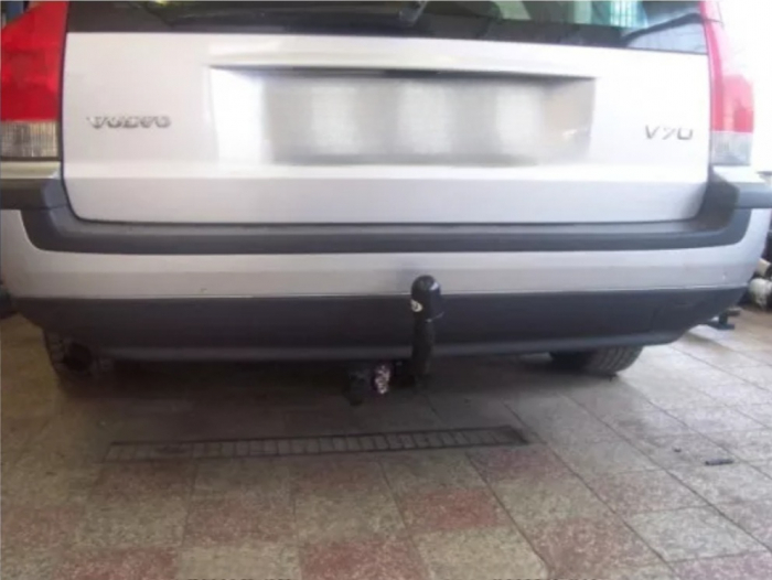 Carlig remorcare Volvo V70 combi 2000 - 2007 marca Autohak [6]