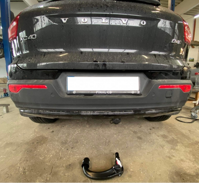 Carlig remorcare Volvo XC40 dupa 2017 demontabil automat vertical marca Bosal [11]