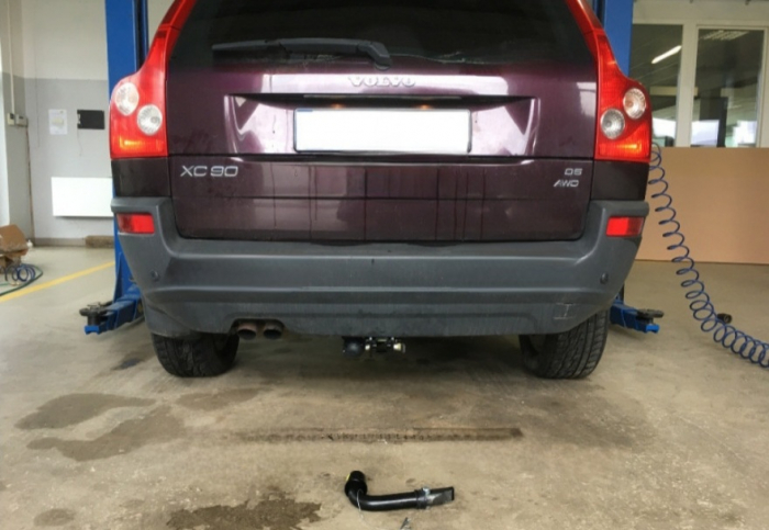 Carlig remorcare Volvo XC90 2002 - 04/2015 demontabil automat cu maneta marca Autohak [3]