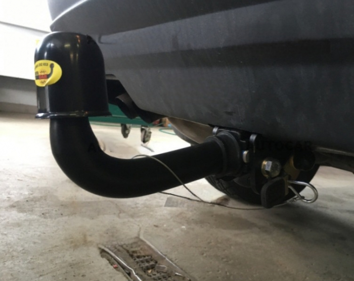 Carlig remorcare Volvo XC90 2002 - 04/2015 demontabil automat cu maneta marca Autohak [9]