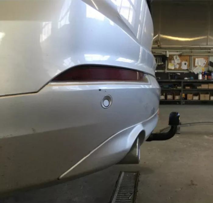 Carlig remorcare Volvo XC90 dupa 05/2015 demontabil automat vertical marca Autohak [7]