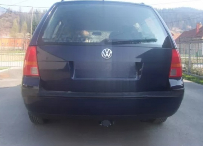 Carlig remorcare Vw Bora 1998 - 2005 demontabil automat cu maneta marca Autohak [6]